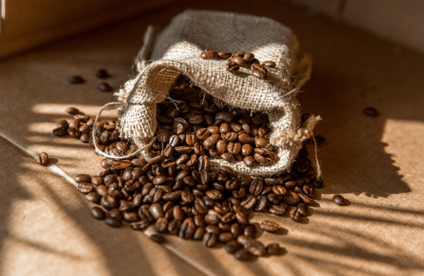 IL CAFFÈ, L’ALIMENTO DALLA DOPPIA ANIMA: ALLEATO DEL BENESSERE E DEL PIACERE